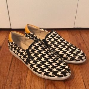 Nine West Slip On Sneaker